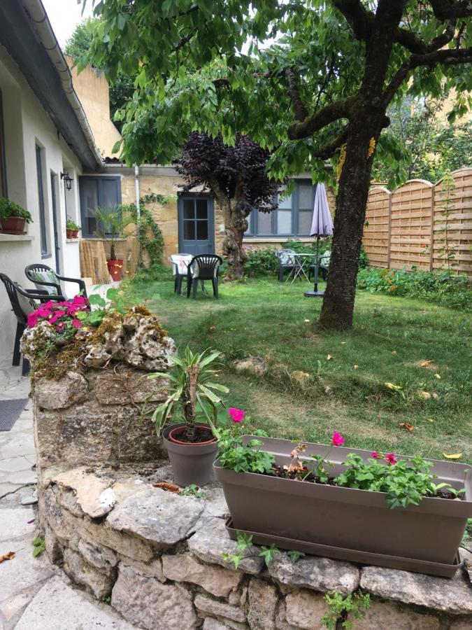 Un Jardin En Ville Сарла-ла-Канеда Екстериор снимка